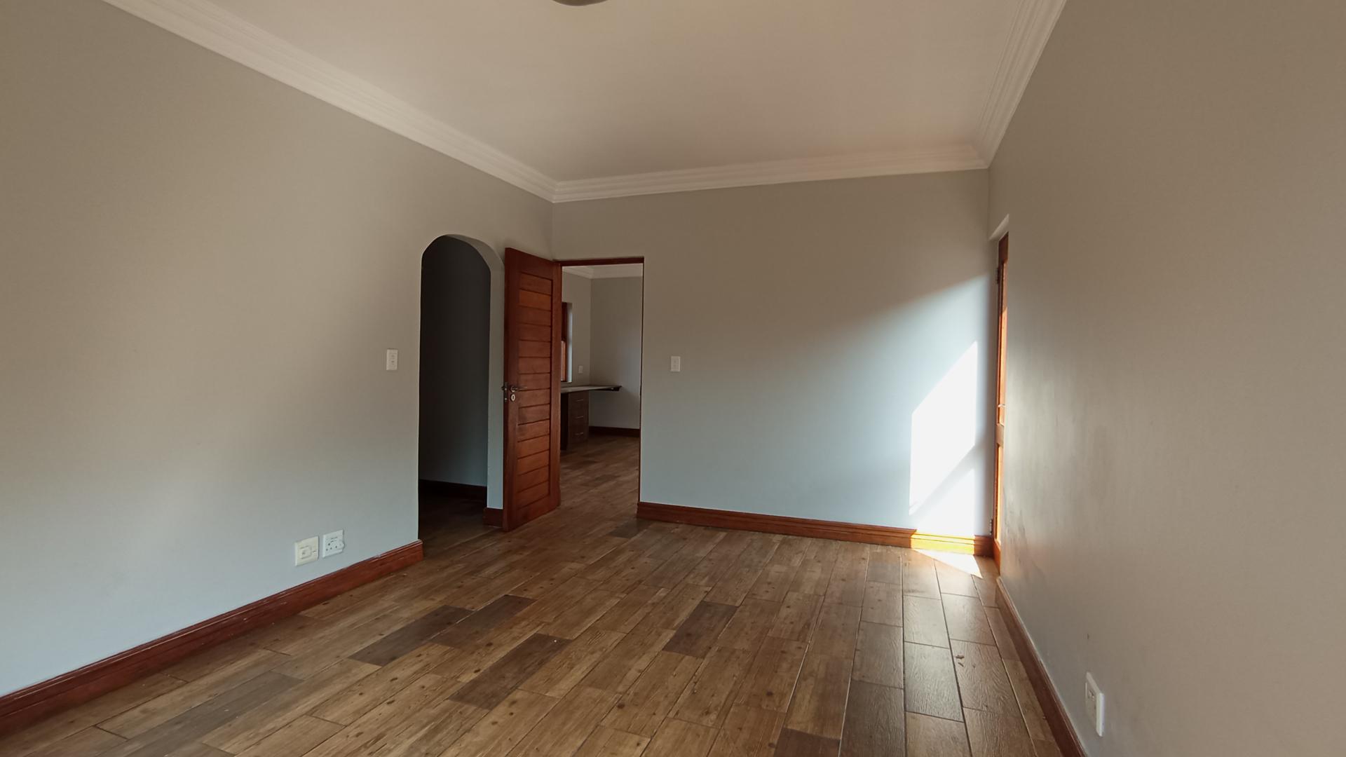 Bed Room 2 - 25 square meters of property in Hartbeespoort