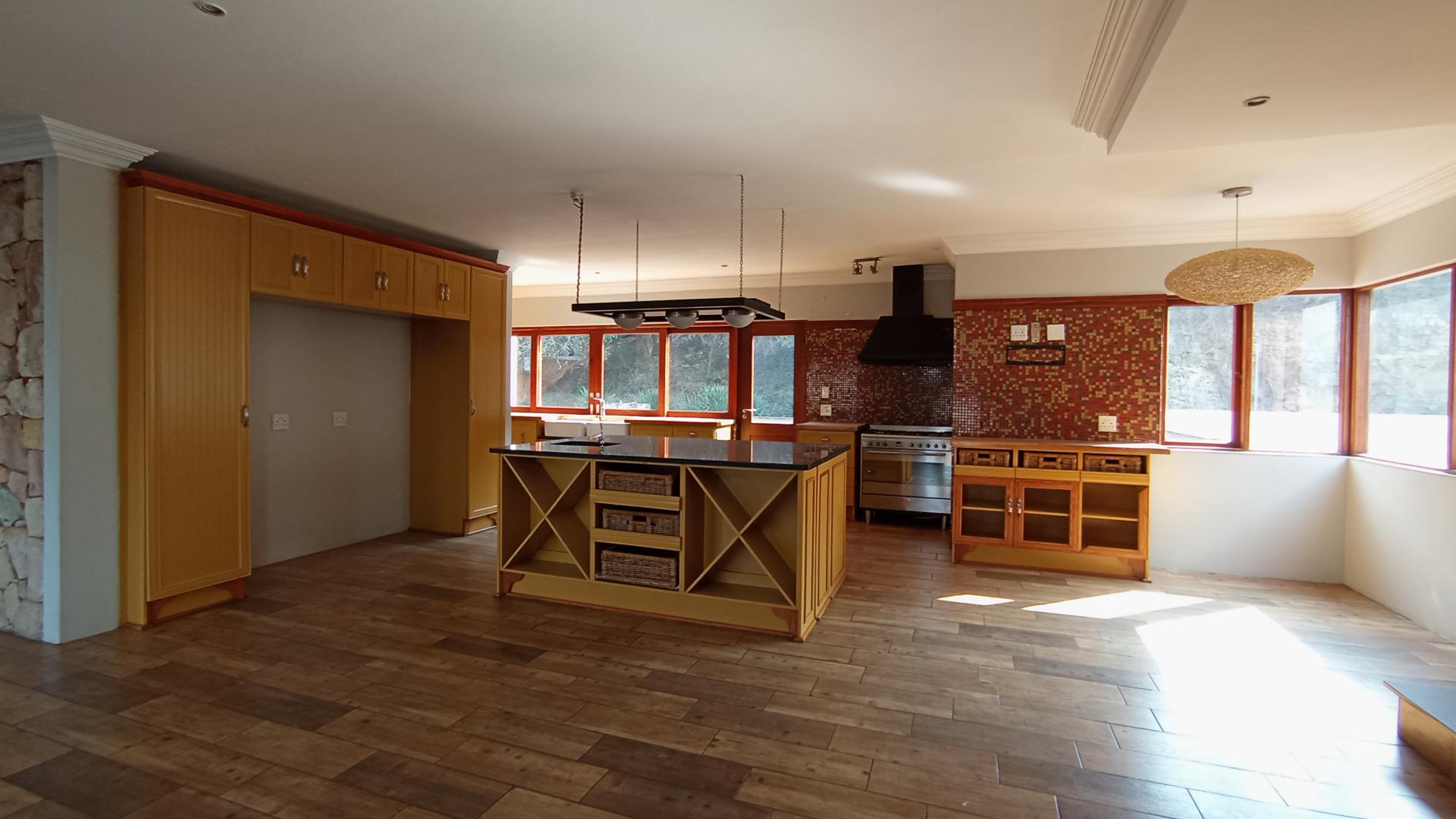 Kitchen - 59 square meters of property in Hartbeespoort