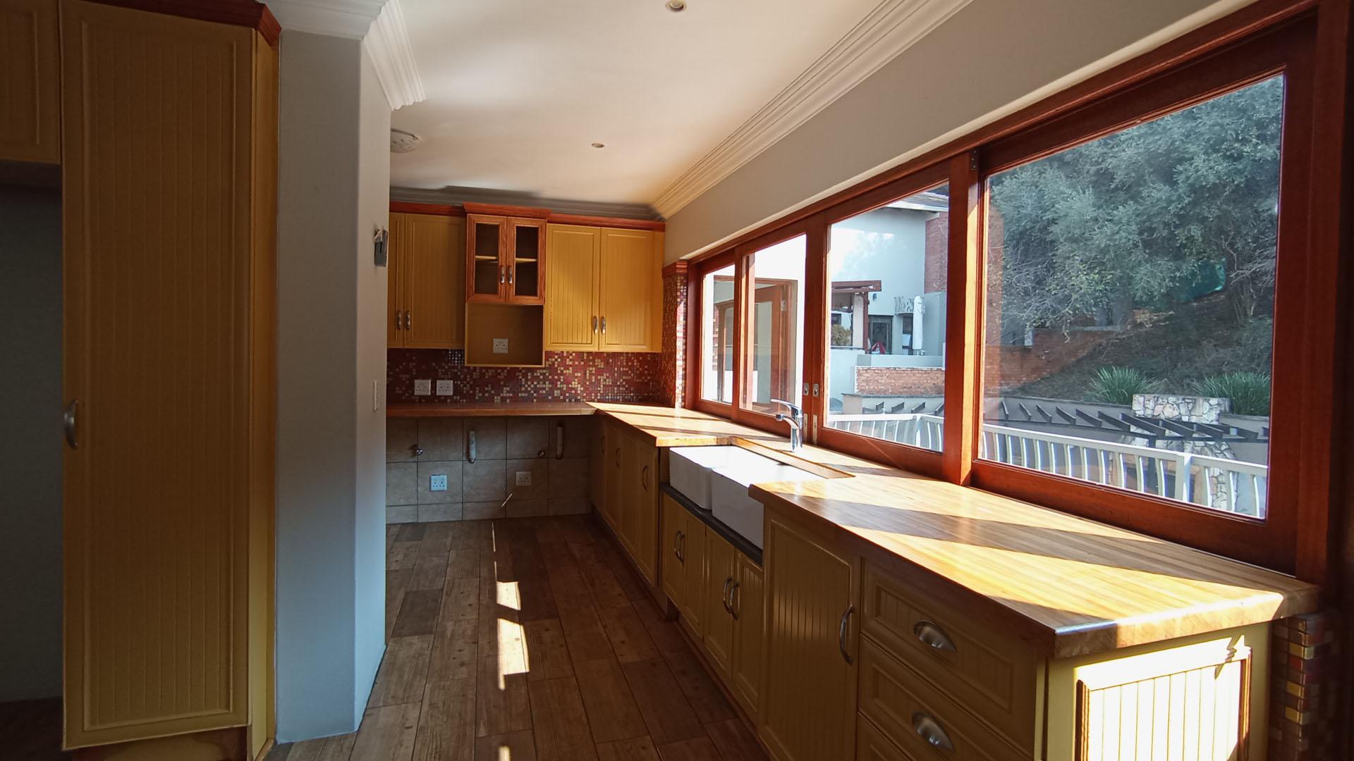 Kitchen - 59 square meters of property in Hartbeespoort