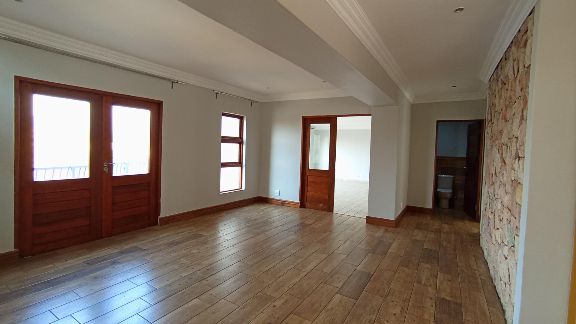 Dining Room - 22 square meters of property in Hartbeespoort