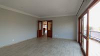 Spaces - 64 square meters of property in Hartbeespoort