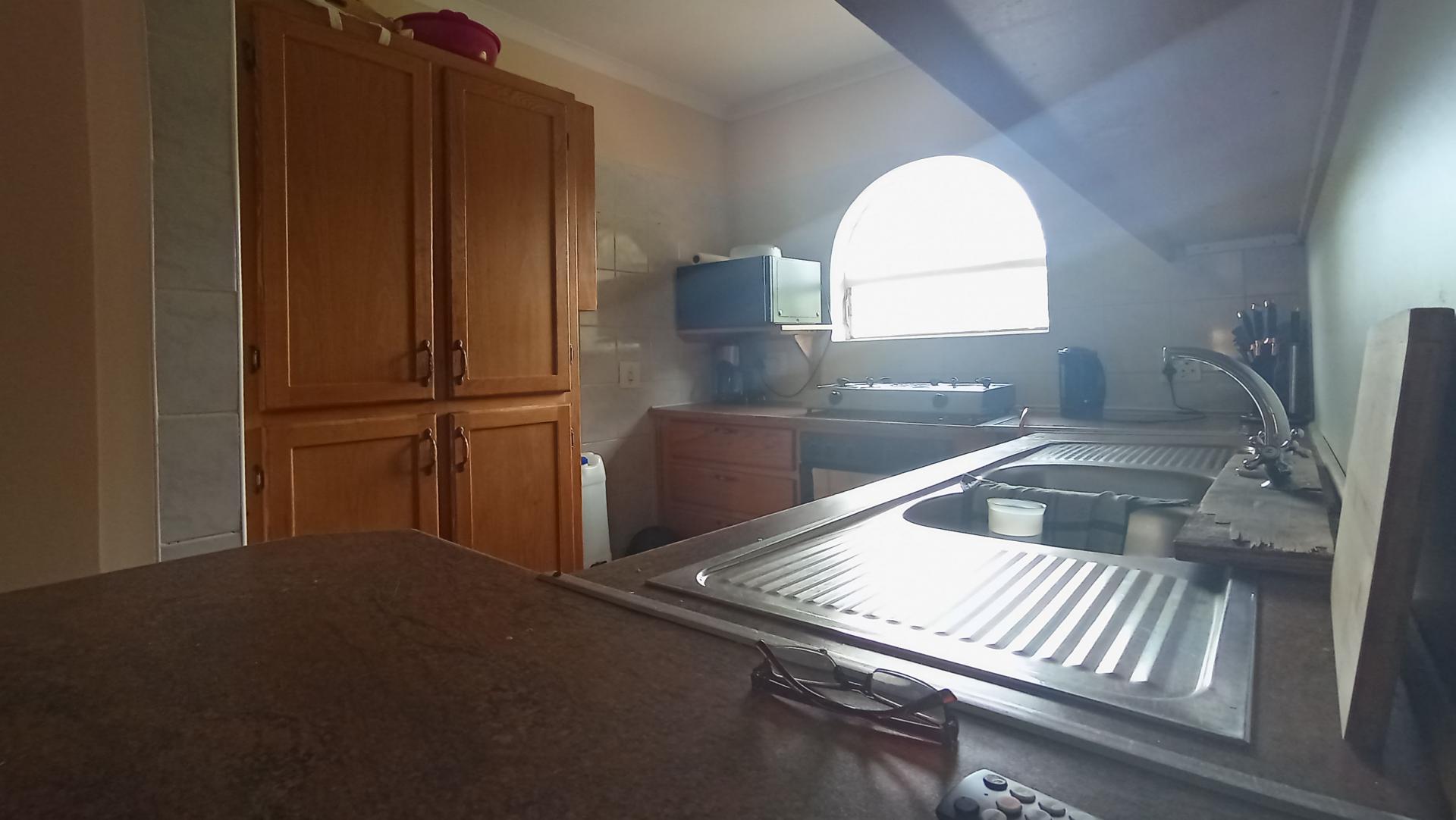 Kitchen - 6 square meters of property in Doornpoort