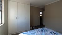 Main Bedroom - 15 square meters of property in Summerset