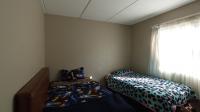 Bed Room 1 - 12 square meters of property in Summerset