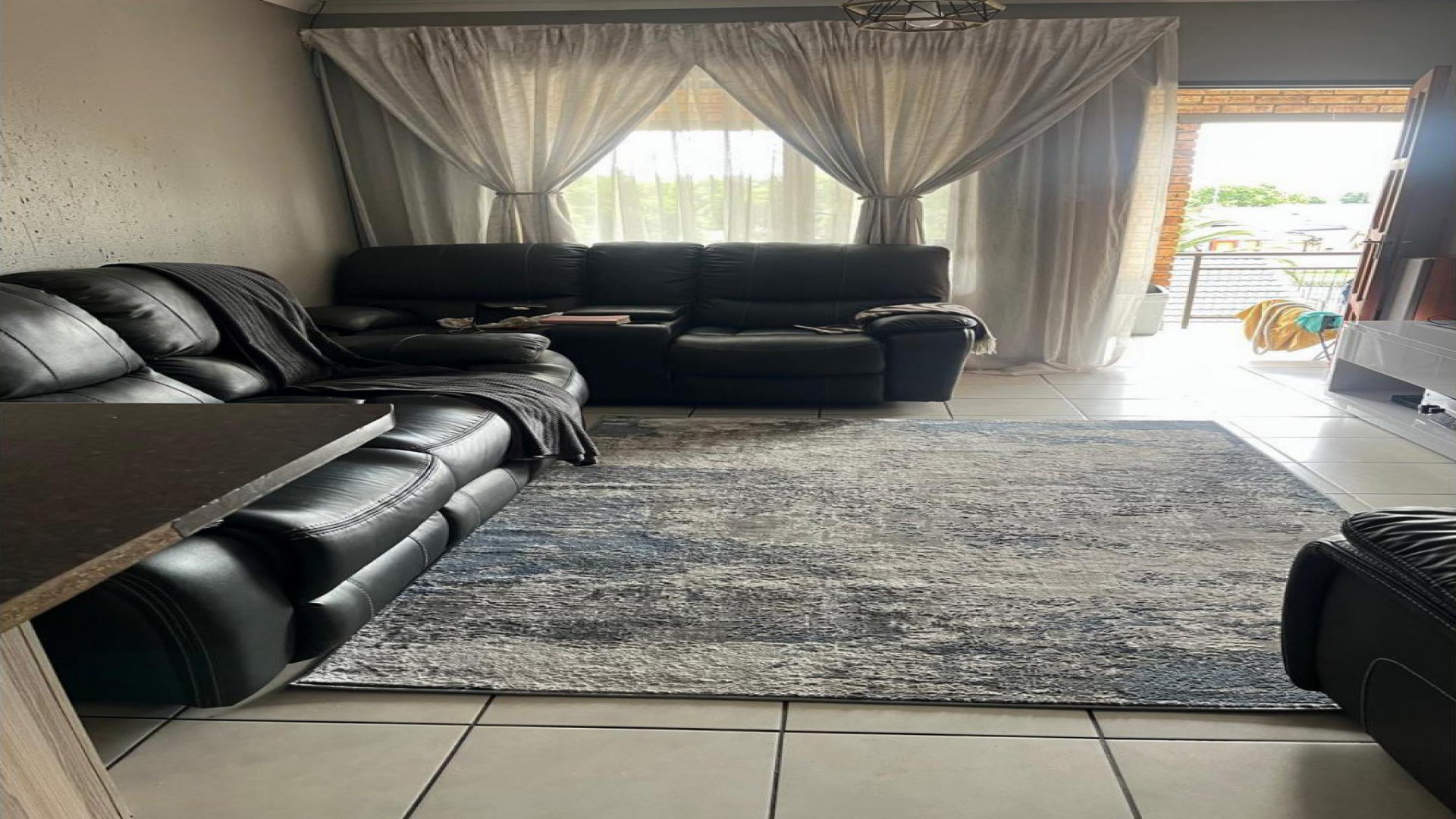 Lounges of property in Cruywagenpark