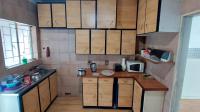 Kitchen of property in Weavind Park