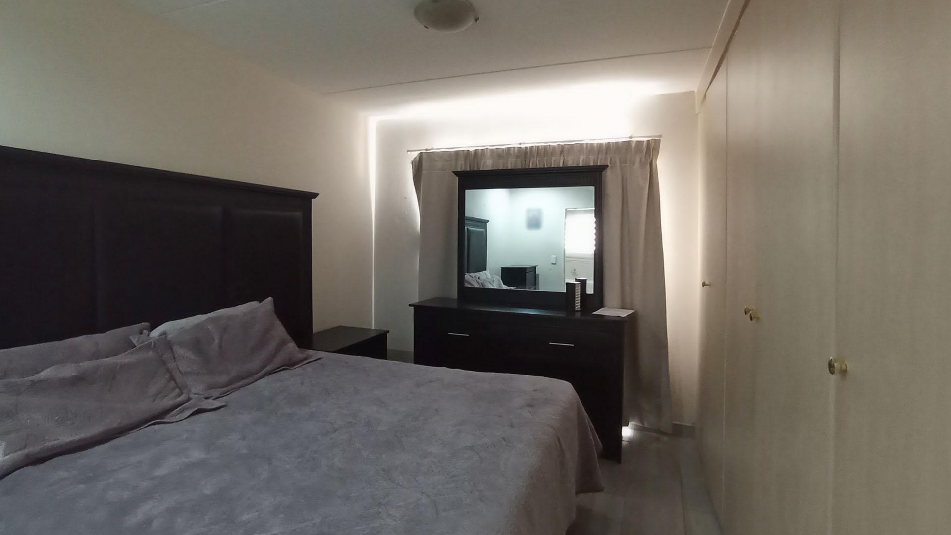 Main Bedroom - 14 square meters of property in Halfway Gardens