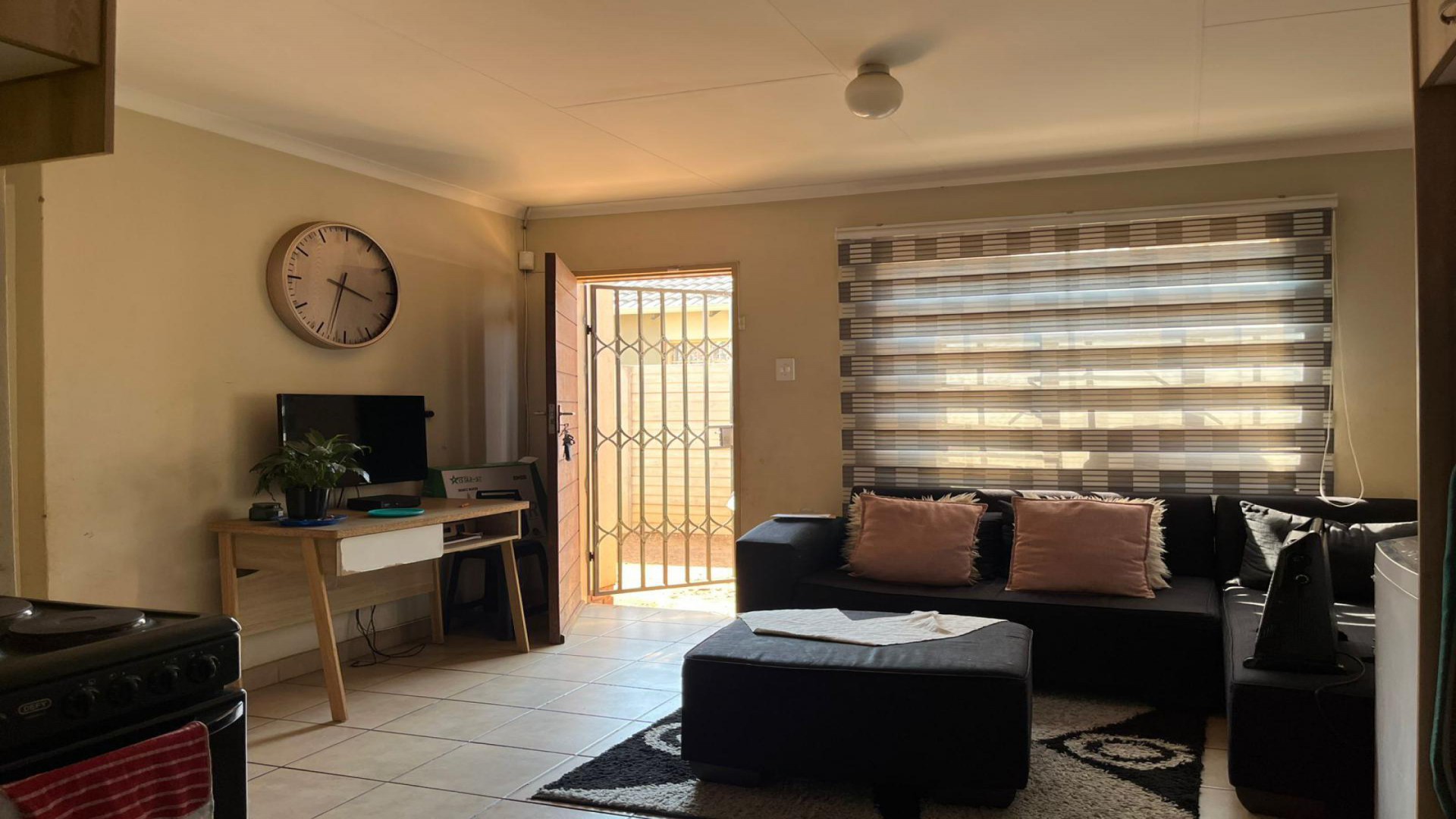 Lounges of property in Palm Ridge