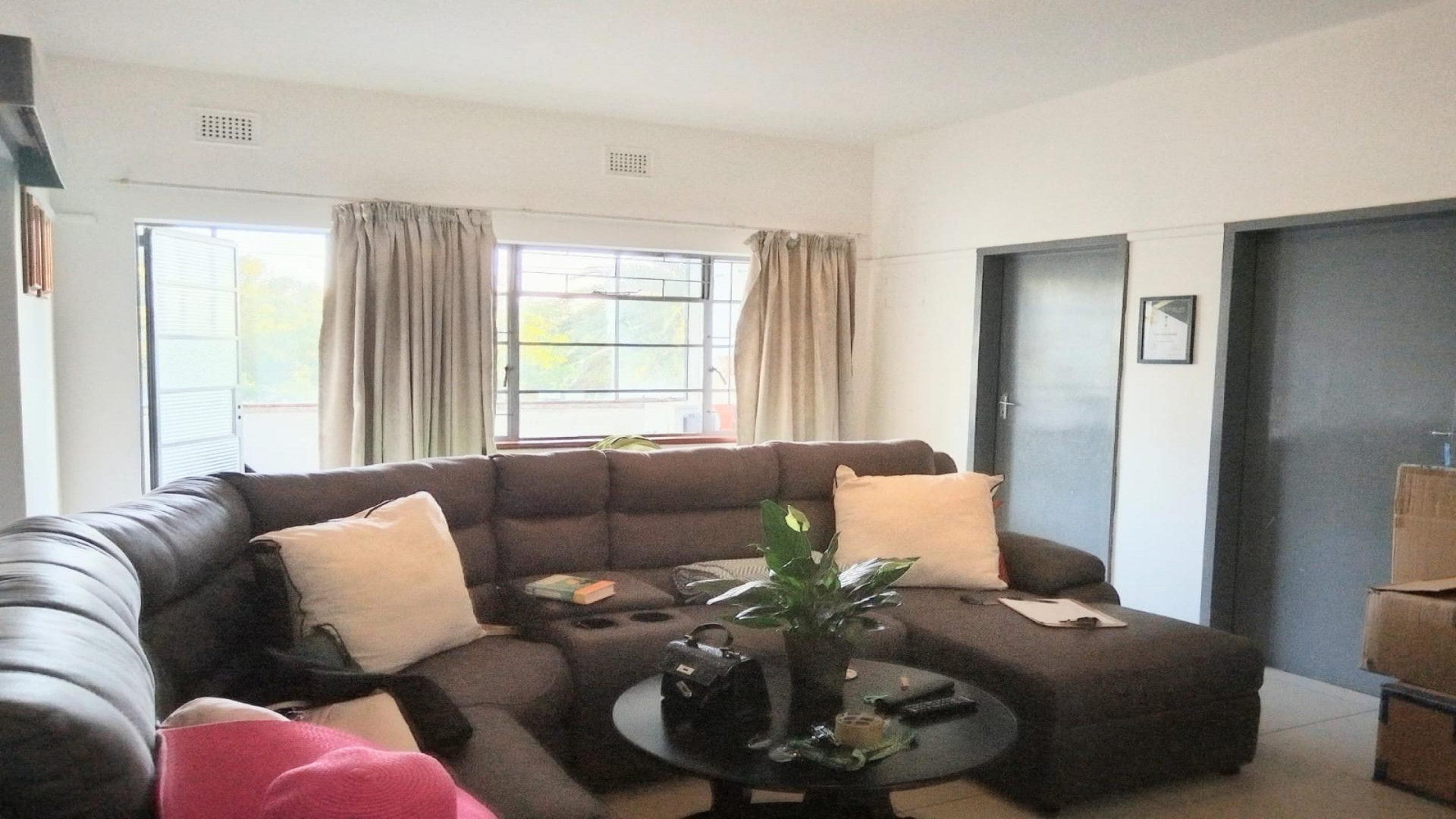 Lounges of property in Vryheid