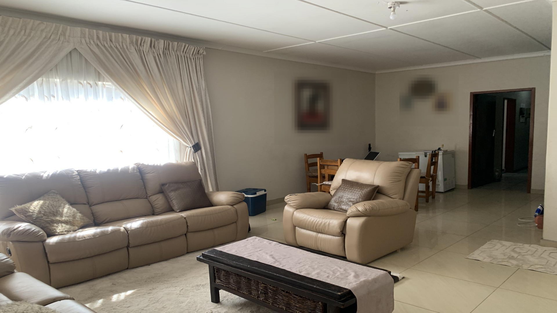 Lounges of property in Meyerville