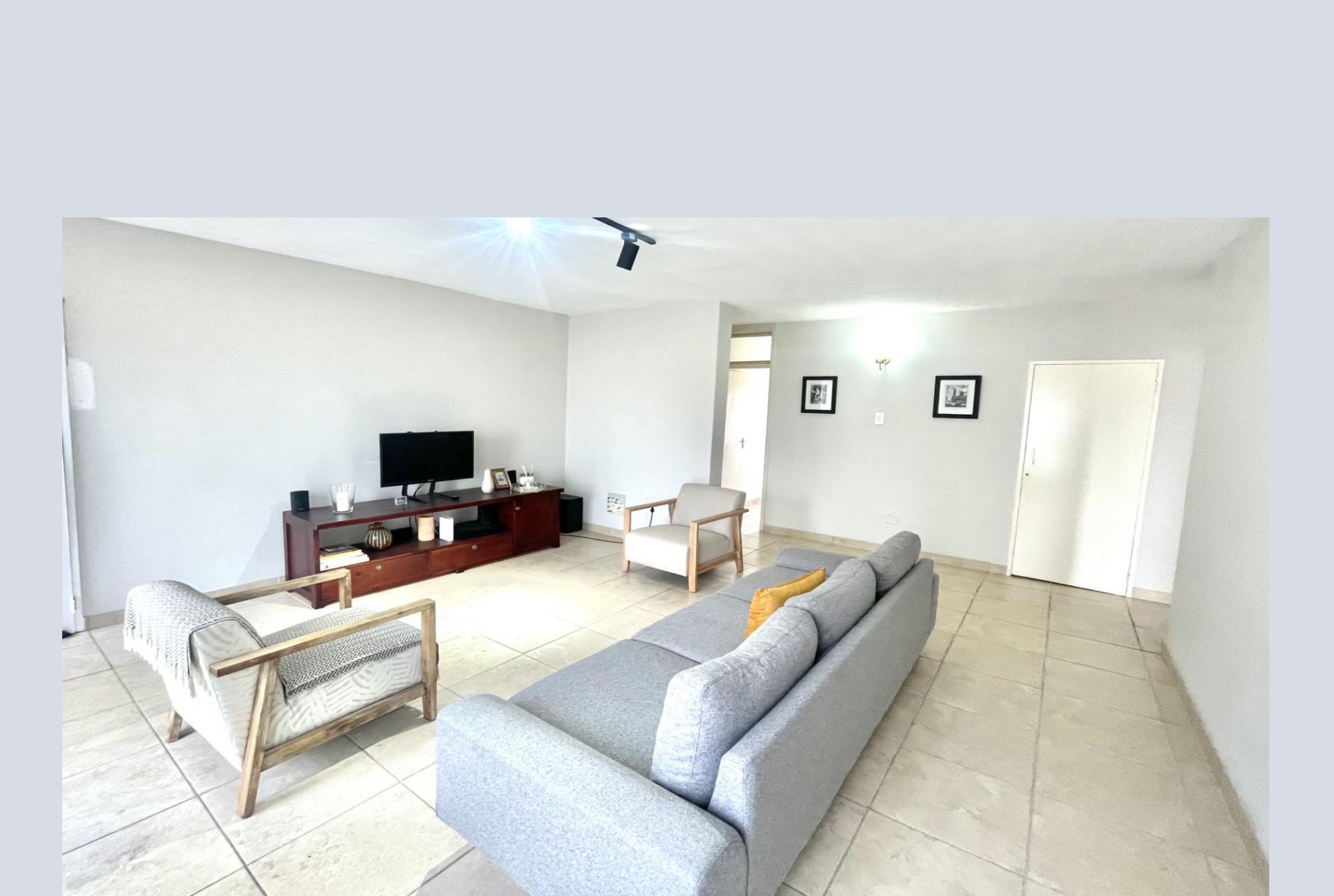 Lounges of property in Pinetown 