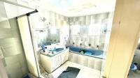 Bathroom 1 of property in Pinetown 