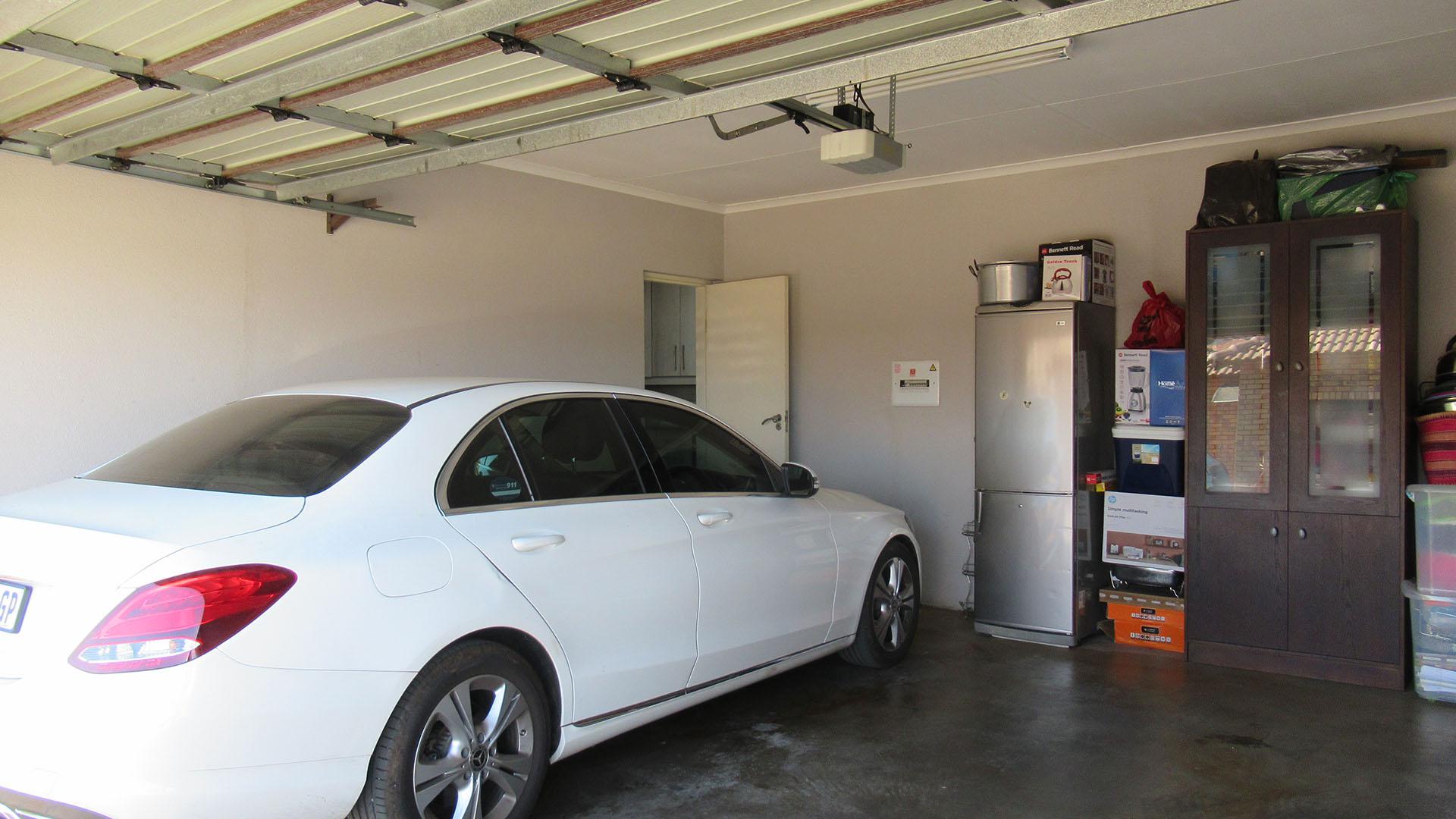 Spaces - 7 square meters of property in South Crest