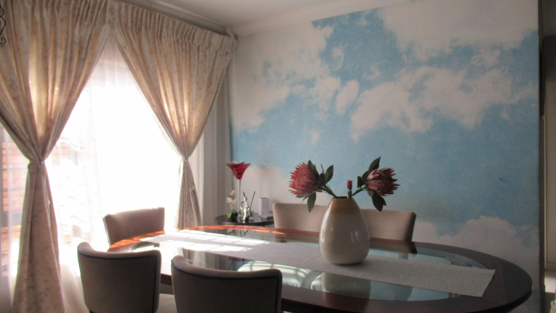 Dining Room - 8 square meters of property in South Crest