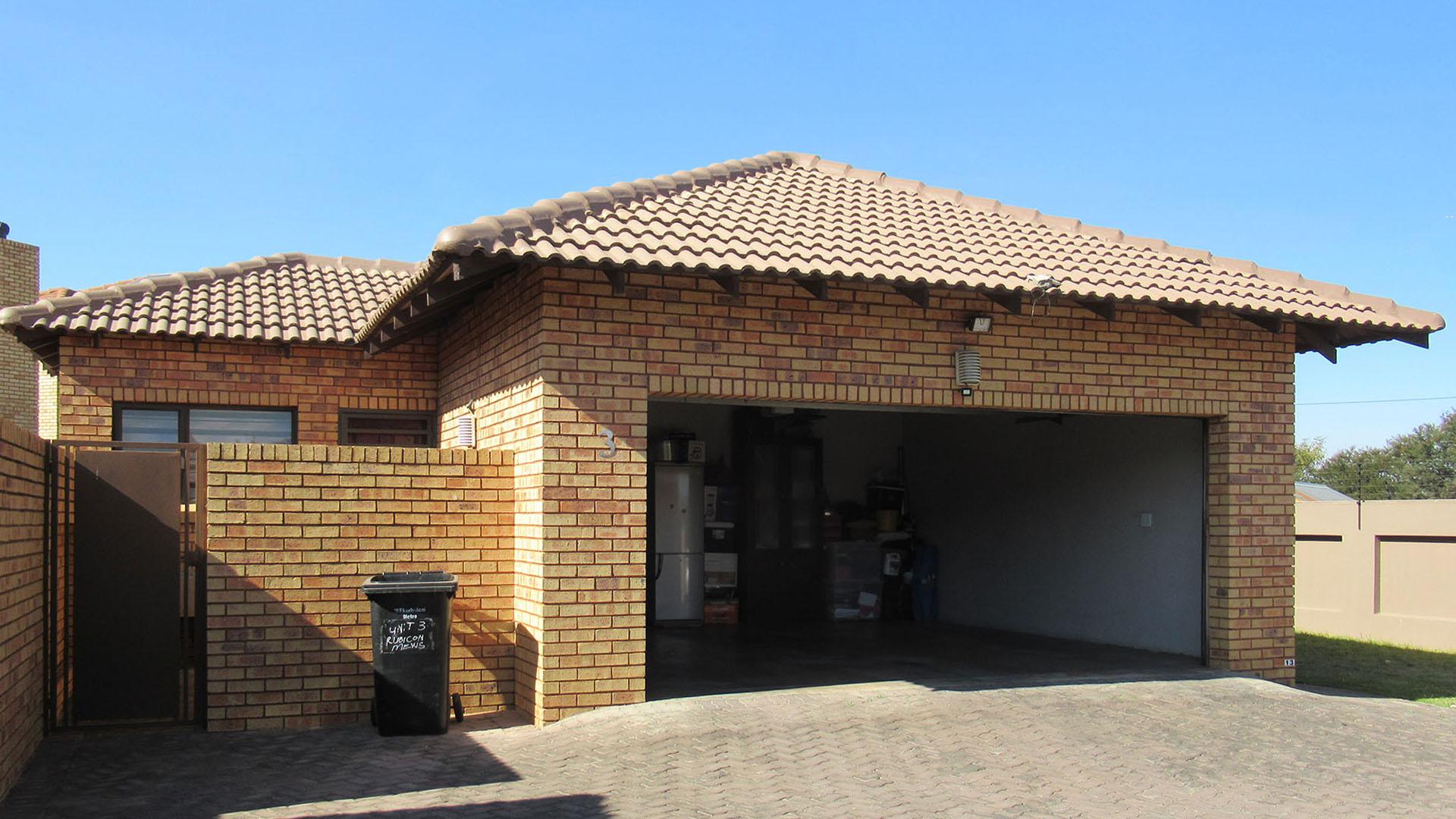 Front View of property in South Crest