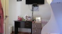 Bed Room 2 - 10 square meters of property in South Crest