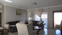 Lounges - 23 square meters of property in South Crest