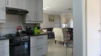 Kitchen - 13 square meters of property in South Crest