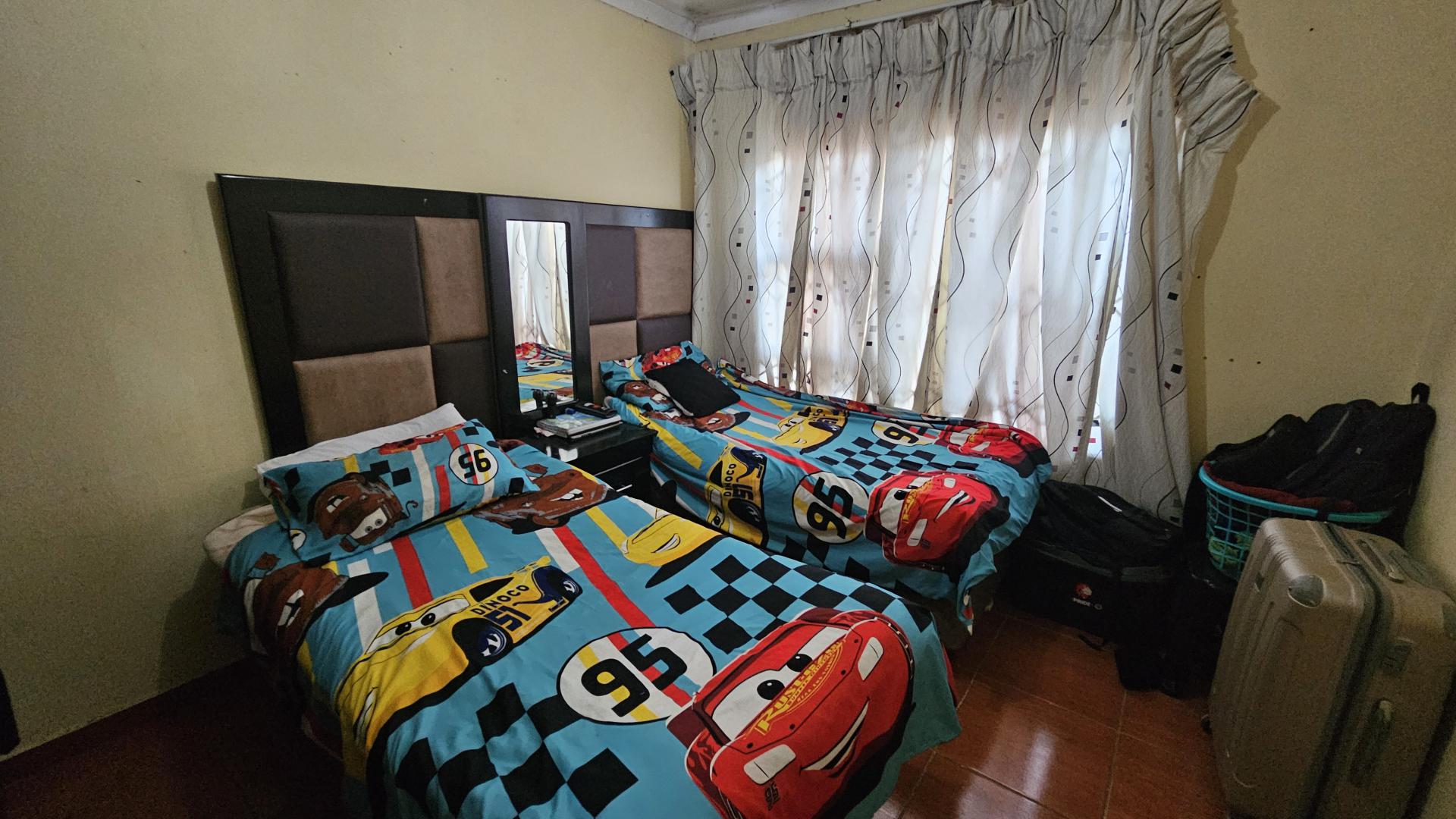 Bed Room 2 of property in Vanderbijlpark