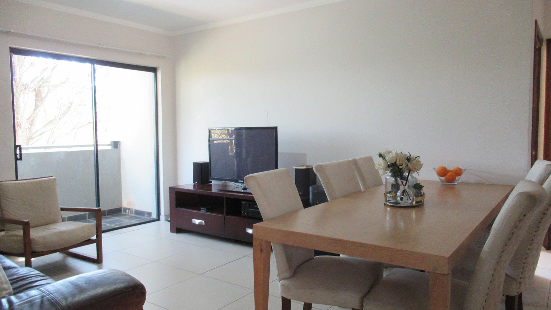Dining Room of property in Jackal Creek Golf Estate