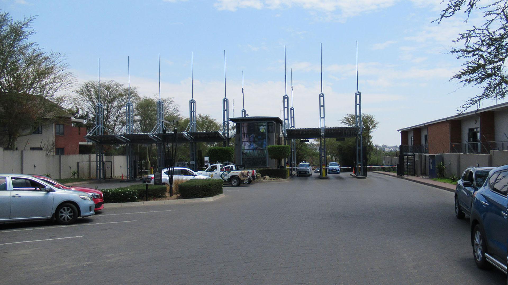 Front View of property in Jackal Creek Golf Estate
