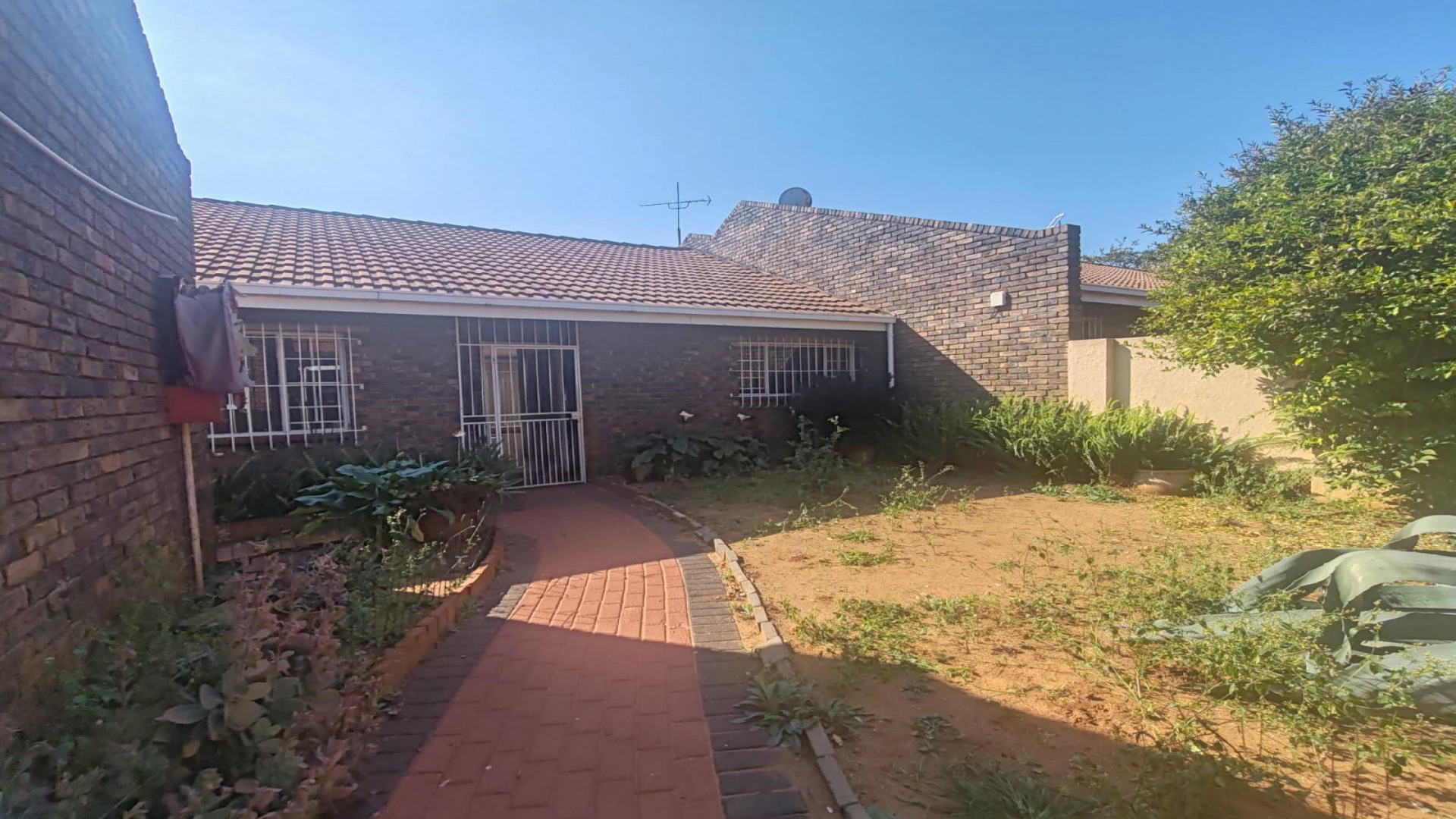 Front View of property in Birchleigh