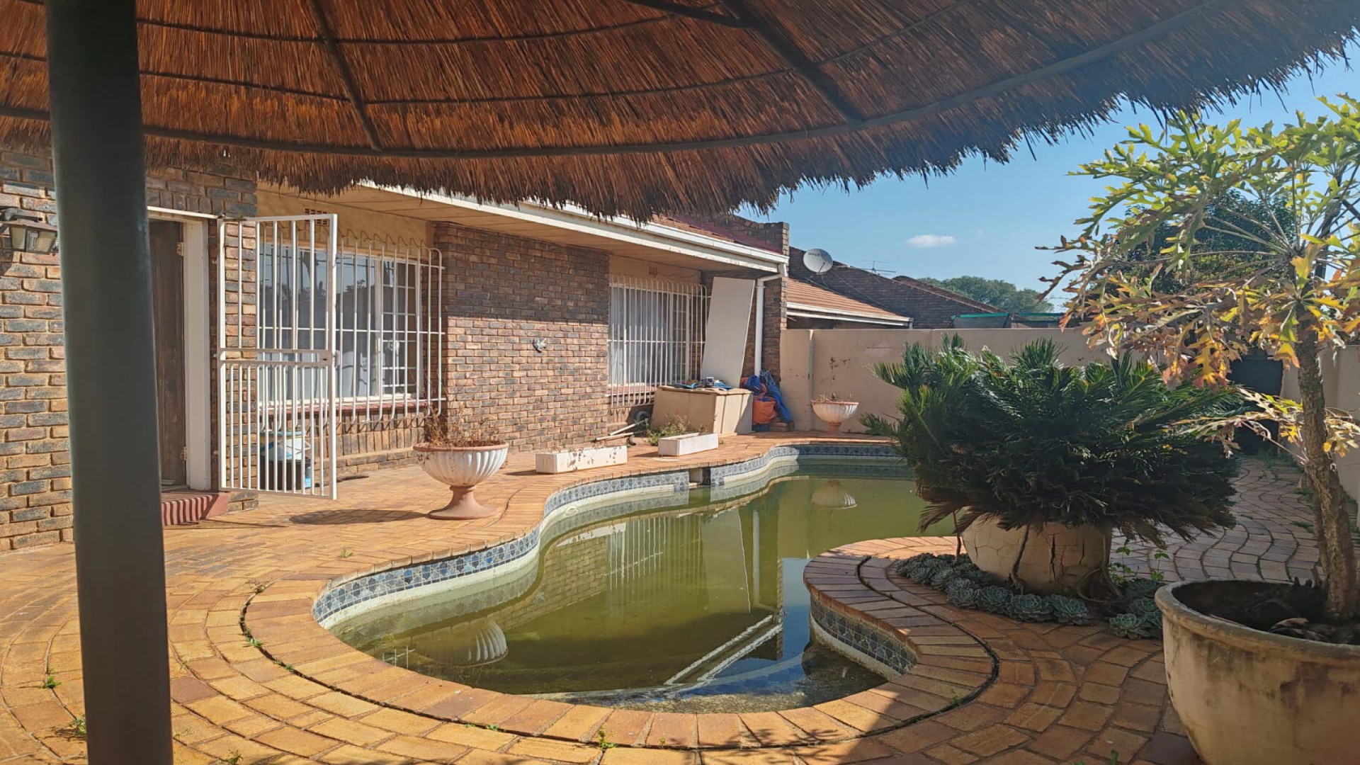 Swimming Pool of property in Birchleigh