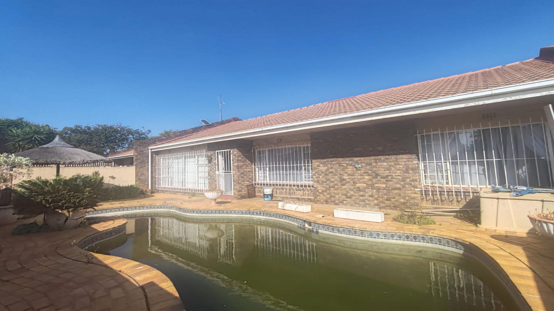 Swimming Pool of property in Birchleigh