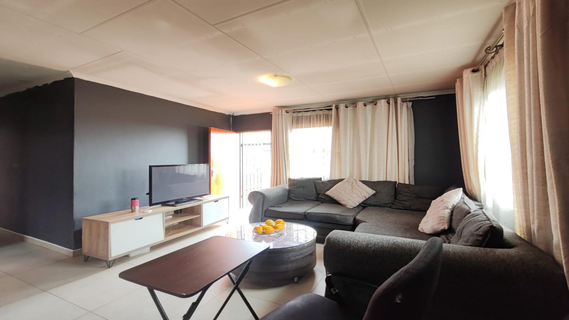Lounges of property in Dawn Park