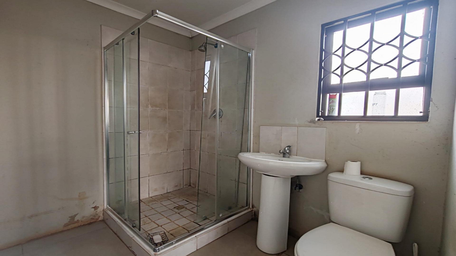Bathroom 2 of property in Dawn Park