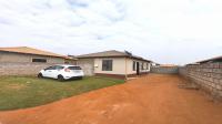Front View of property in Dawn Park