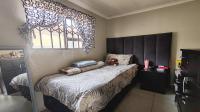Bed Room 1 of property in Dawn Park
