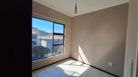 Bed Room 1 - 17 square meters of property in Oakdene