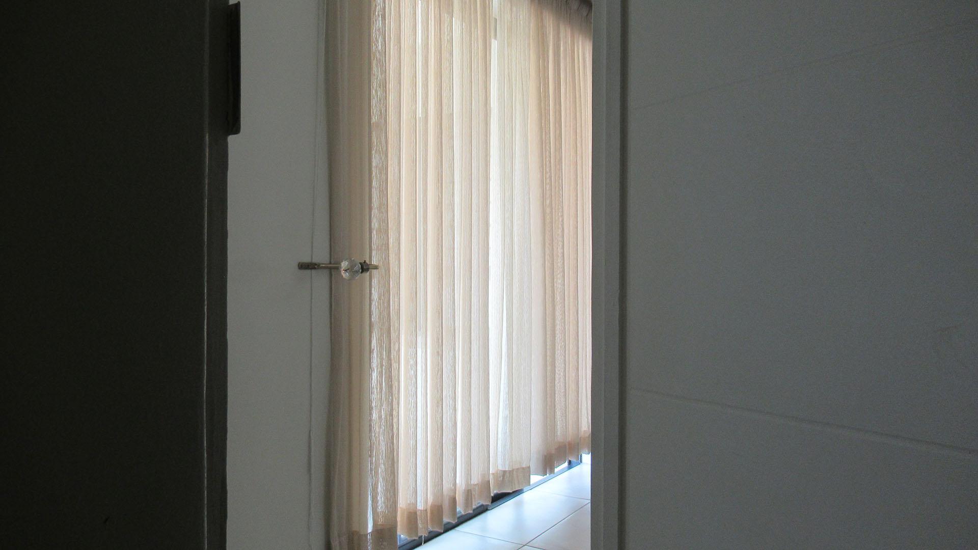 Guest Toilet - 3 square meters of property in Maroeladal