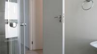 Bathroom 1 - 4 square meters of property in Maroeladal