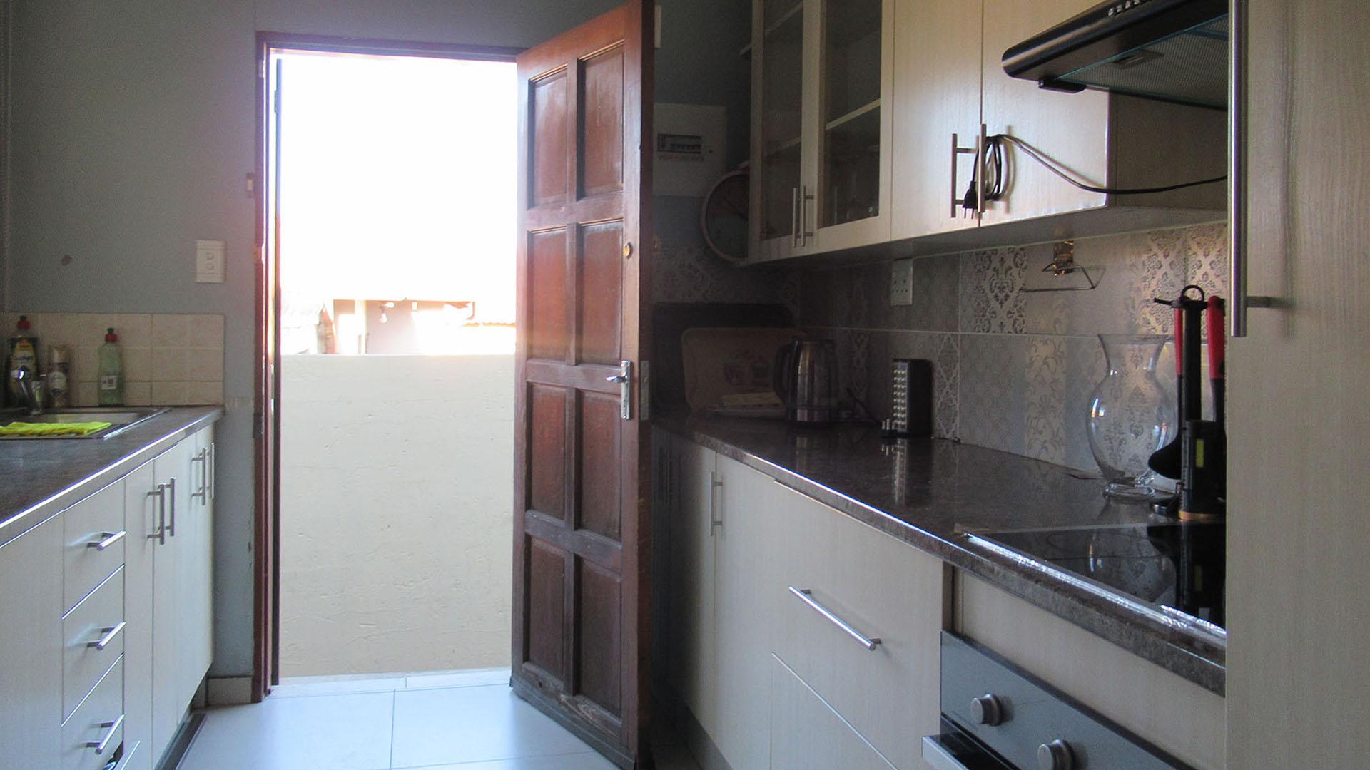 Kitchen - 8 square meters of property in Riverlea - JHB