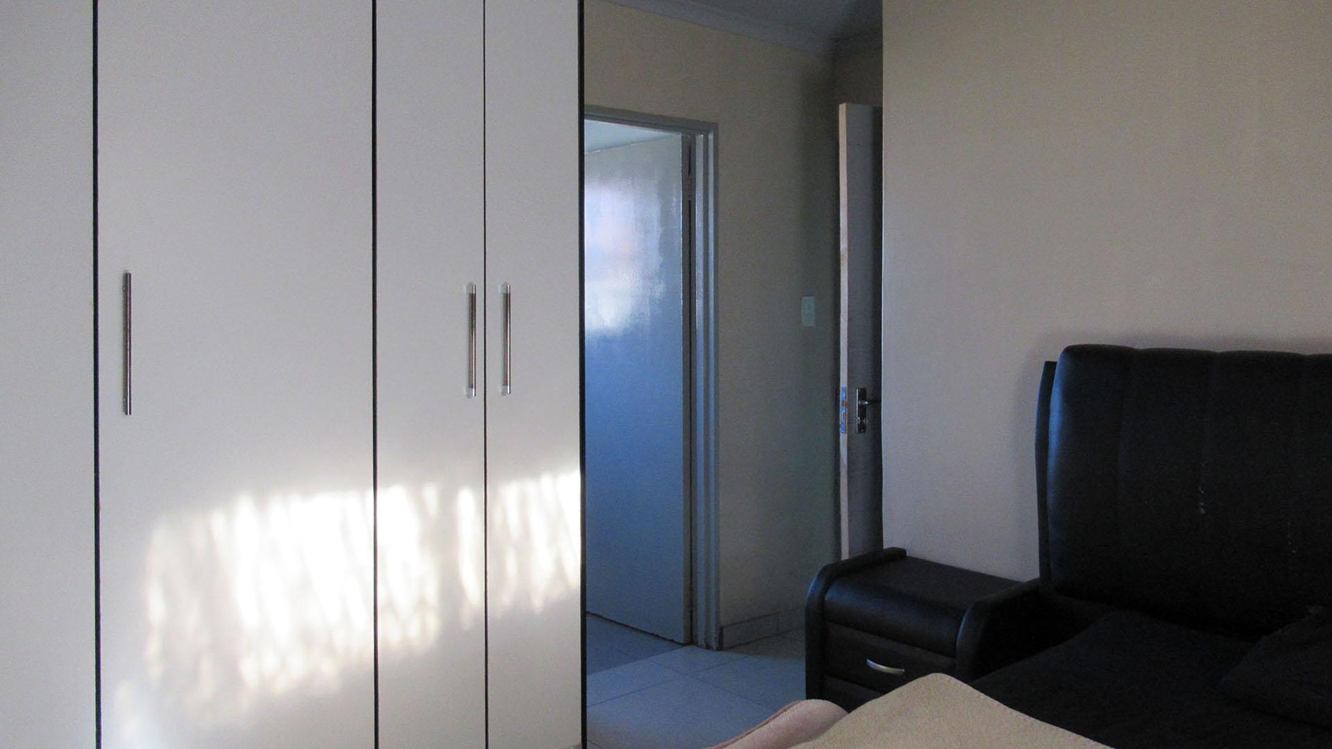 Main Bedroom - 16 square meters of property in Riverlea - JHB