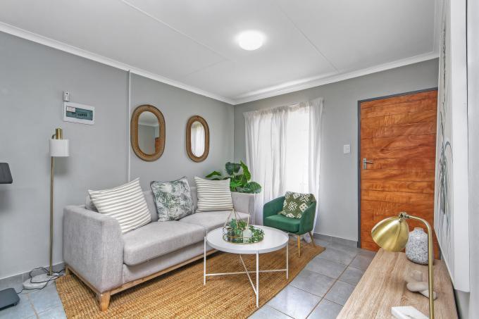 2 Bedroom House for Sale For Sale in Alberton - MR716566