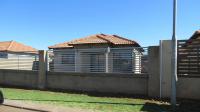 Front View of property in Dawn Park