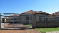 Front View of property in Dawn Park