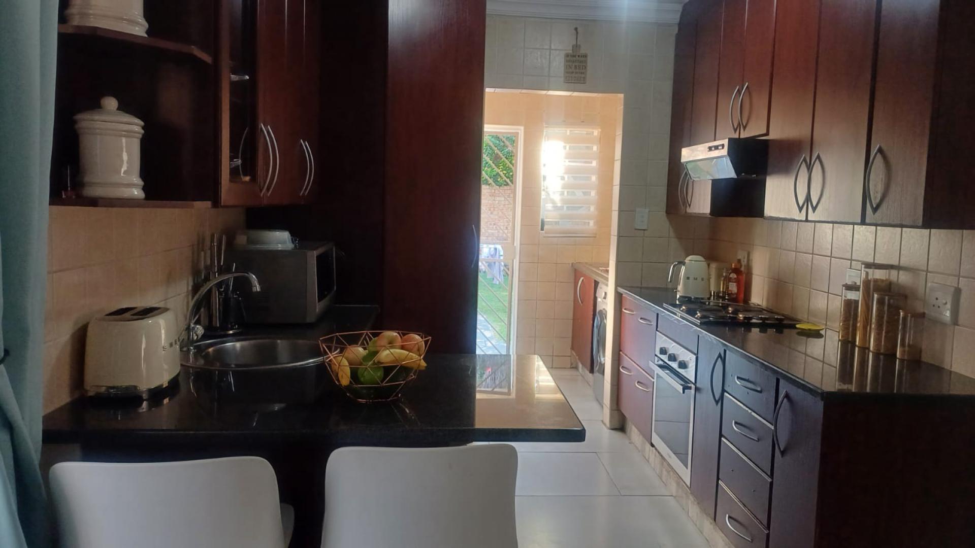  of property in Thatchfield Glen