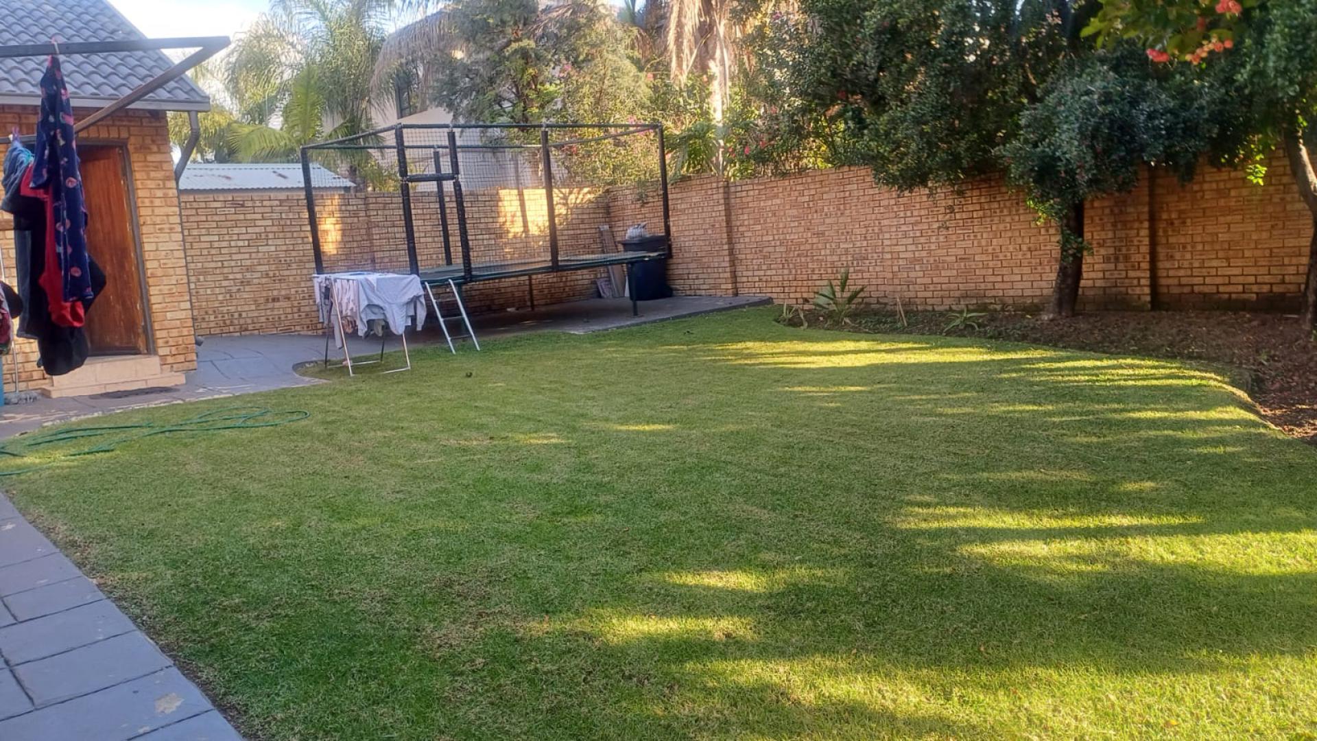  of property in Thatchfield Glen