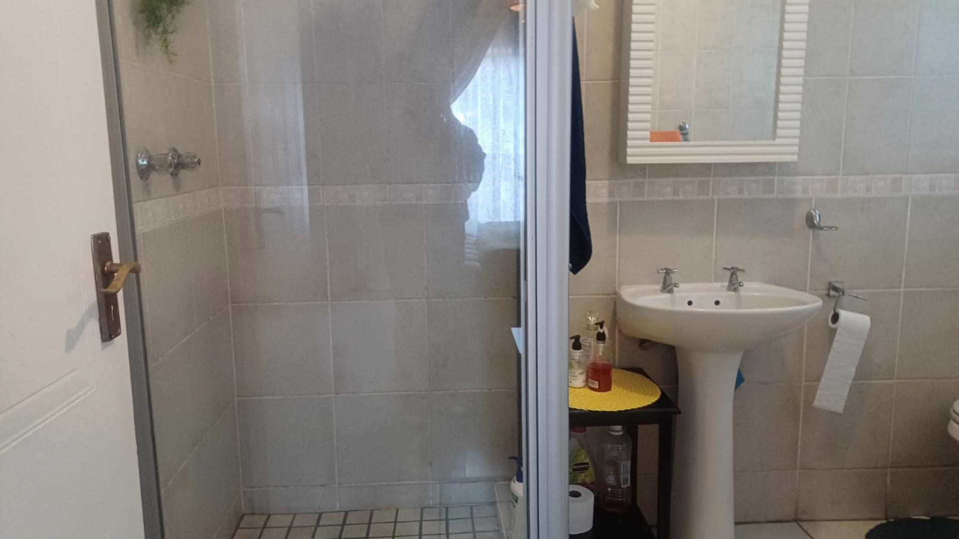  of property in Thatchfield Glen