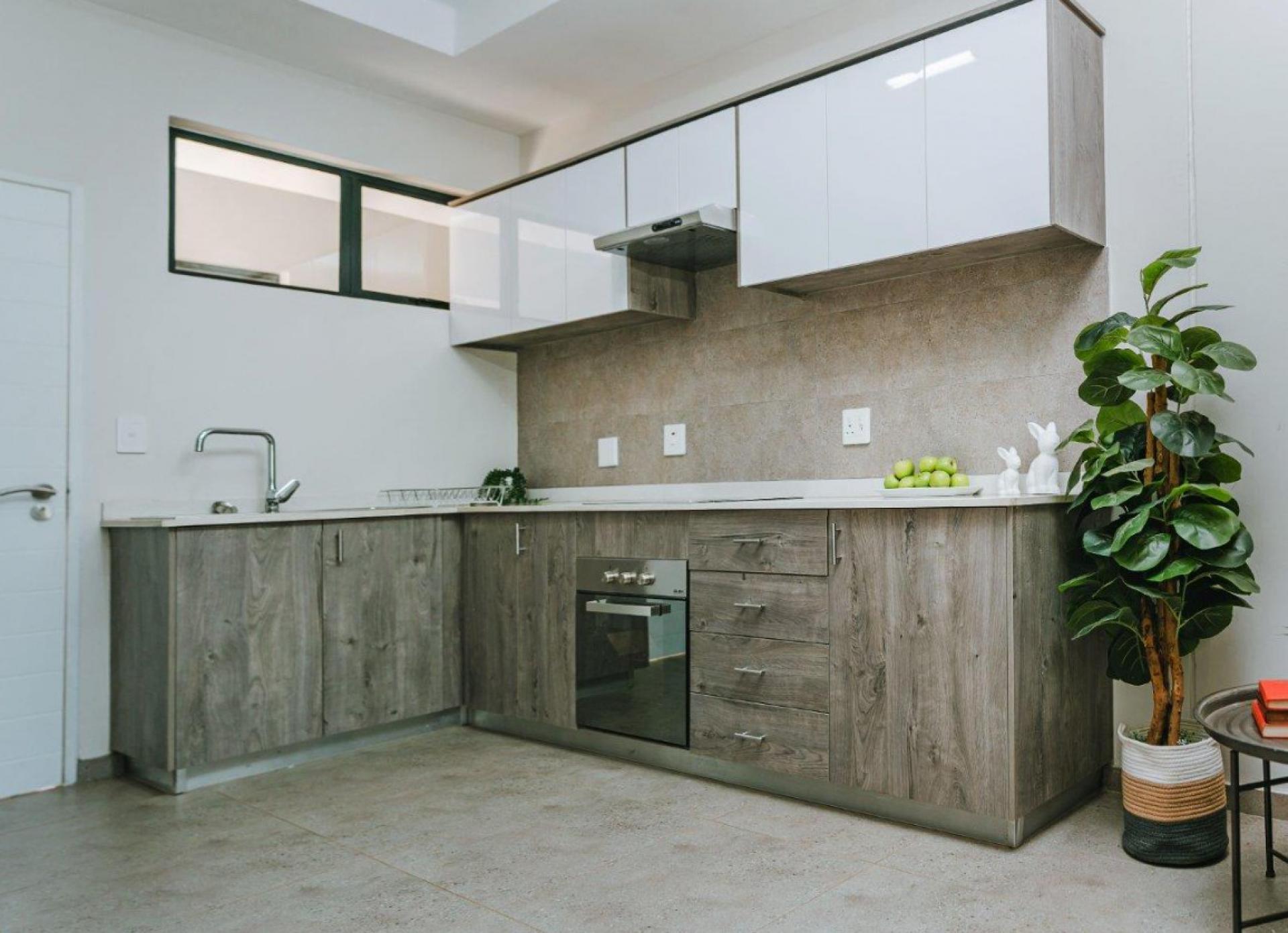  of property in Raslouw