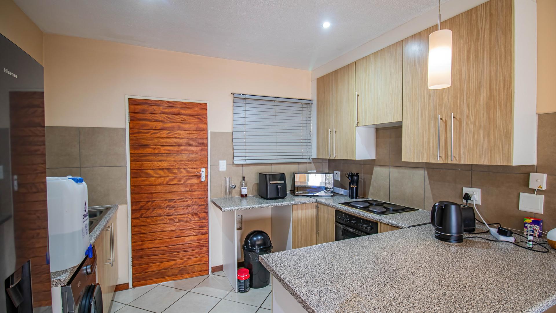  of property in Monavoni