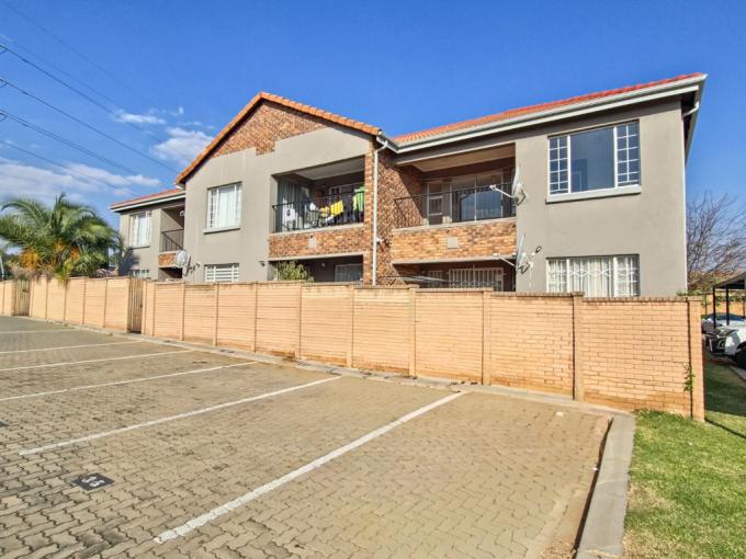 2 Bedroom Apartment for Sale For Sale in Pierre van Ryneveld - MR716594