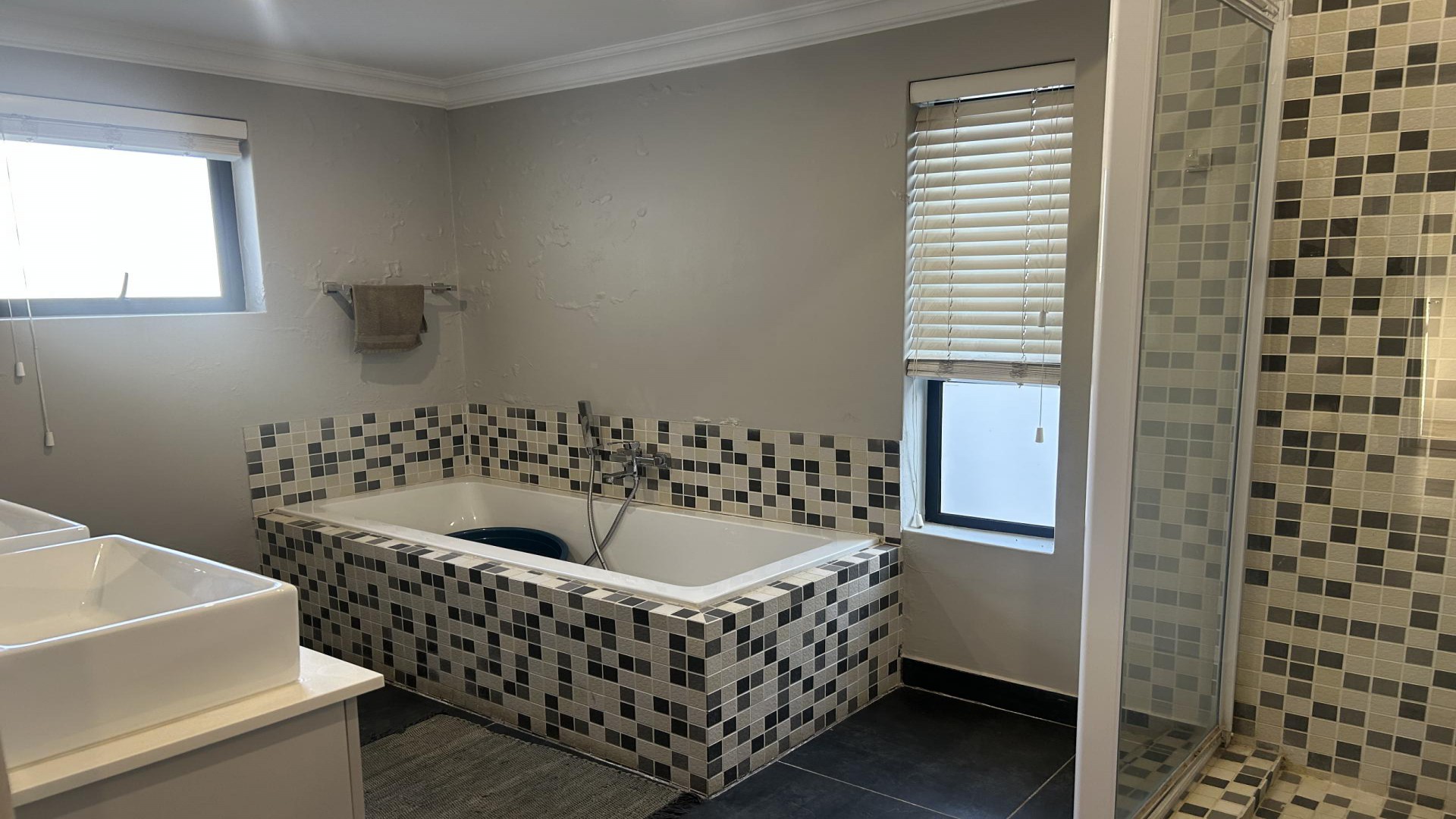 Bathroom 1 of property in Fourways