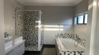 Bathroom 1 of property in Fourways