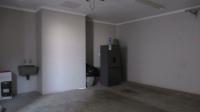 Garage - 40 square meters of property in Fourways