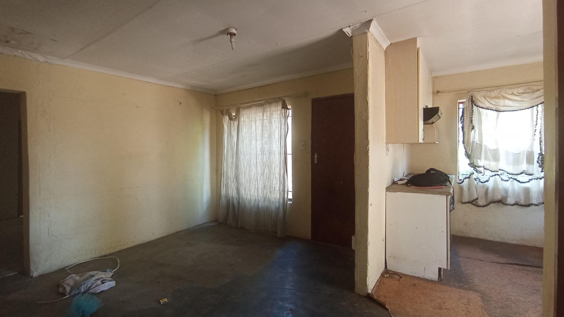 Lounges of property in Philip Nel Park